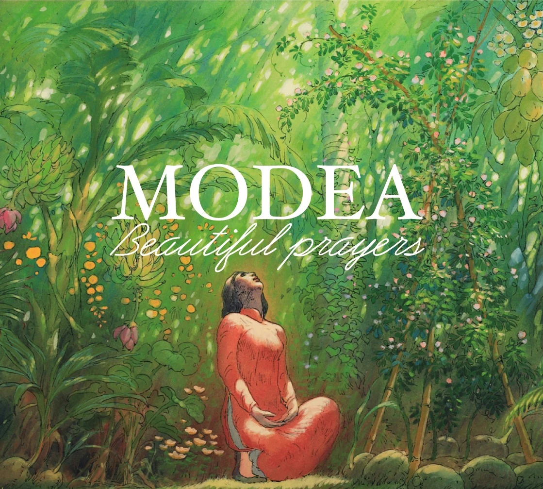 山本二三によるBeautiful Prayersのジャケット。木漏れ日の森に座る女性。
